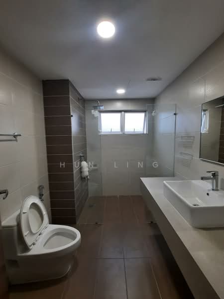 Paraiso Residence @ The Earth untuk Untuk Dijual - RM 720,000, Feb 2026 - Bathroom - PropertyGuru.com.my