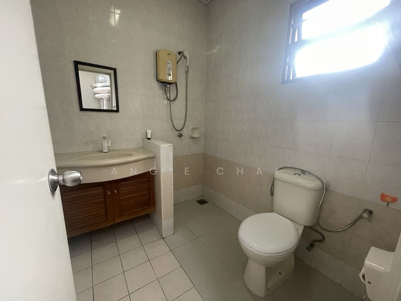 Rumah Bandar untuk Dijual di Sunway Damansara (Kota Damansara) - Angie Chai - Bathroom - PropertyGuru.com.my