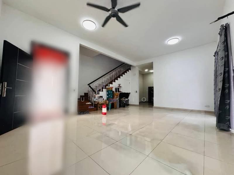 Cluster House for Sale in Bukit Indah (Iskandar Puteri (Nusajaya)) - Suny Sior - Living Room - PropertyGuru.com.my