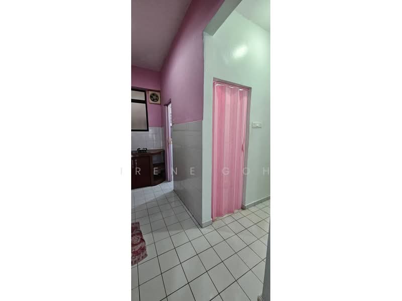 Apartment for Rent at Ferringhi Mutiara Apartment - Irene Goh - Kitchen - PropertyGuru.com.my