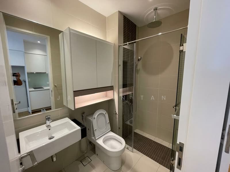 Servis Apartment untuk Disewa di The Sentral Suites - Jacquin Tan - Bathroom - PropertyGuru.com.my