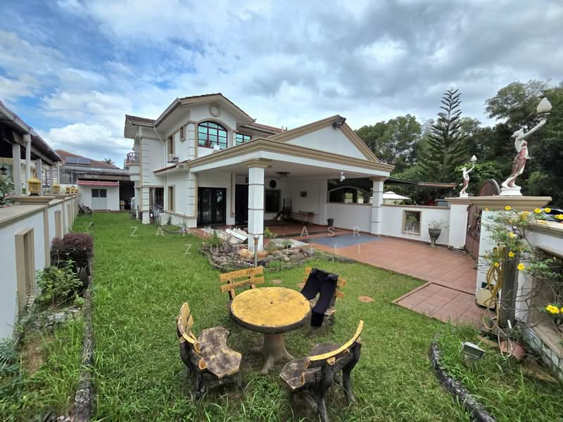 Semi-Detached House for Sale in Seri Kembangan (Selangor) - Zairul Asrah Zulkefli - Exterior - PropertyGuru.com.my