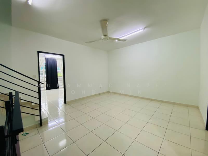 3-storey Terraced House for Rent in Kajang (Selangor) - Muhammad Nazli Mohd Amin - Living Room - PropertyGuru.com.my