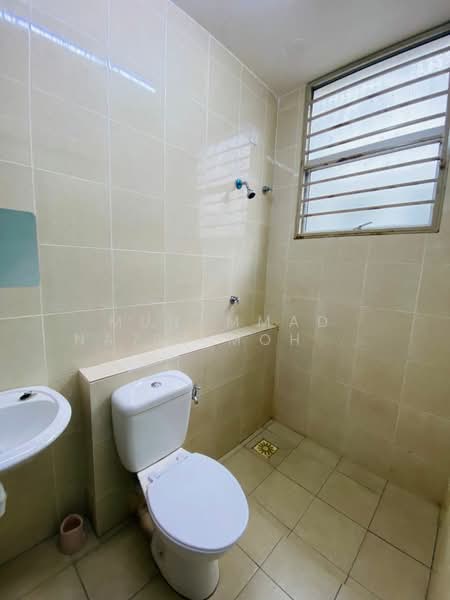 3-storey Terraced House for Rent in Kajang (Selangor) - Muhammad Nazli Mohd Amin - Bathroom - PropertyGuru.com.my