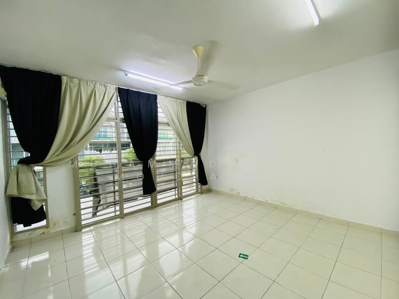 3-storey Terraced House for Rent in Kajang (Selangor) - Muhammad Nazli Mohd Amin - Living Room - PropertyGuru.com.my