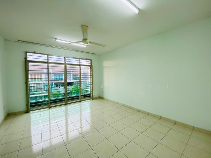 3-storey Terraced House for Rent in Kajang (Selangor) - Muhammad Nazli Mohd Amin - Living Room - PropertyGuru.com.my