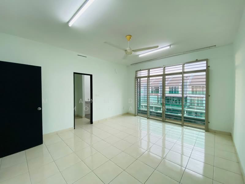 3-storey Terraced House for Rent in Kajang (Selangor) - Muhammad Nazli Mohd Amin - Living Room - PropertyGuru.com.my