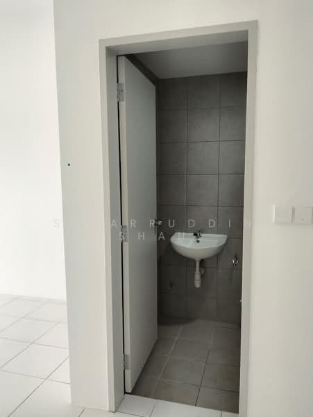 Condominium for Rent at Residensi Sateria - Safarruddin Shah - Bathroom - PropertyGuru.com.my