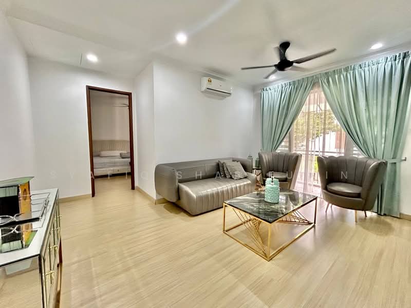 Townhouse for Sale in Shah Alam (Selangor) - Syafiq Sharifudin - Living Room - PropertyGuru.com.my
