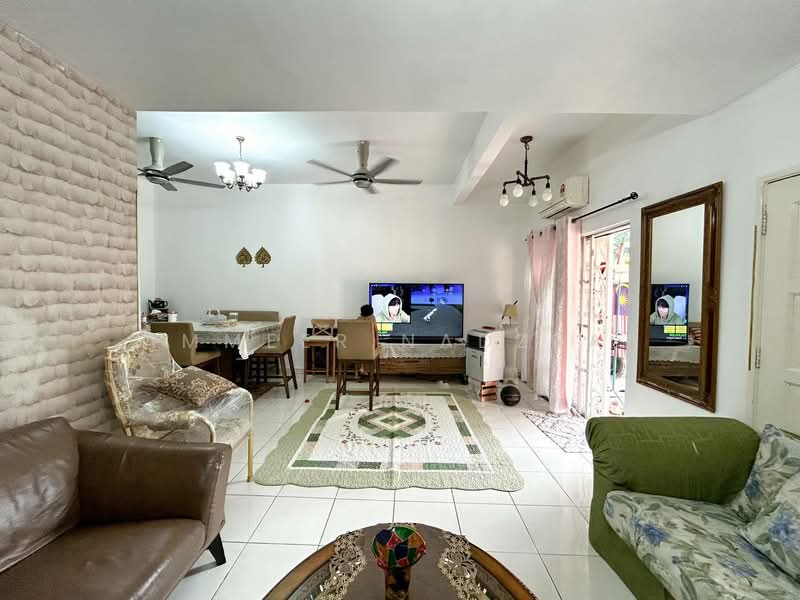 2-storey Terraced House for Sale in Bandar Tun Hussein Onn (Cheras) - Ammeer Nadzrai - Living Room - PropertyGuru.com.my