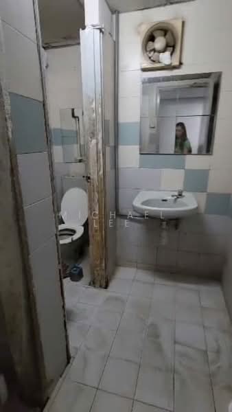 Shop / Office for Rent in Subang Jaya (Selangor) - Michael Lee - Bathroom - PropertyGuru.com.my