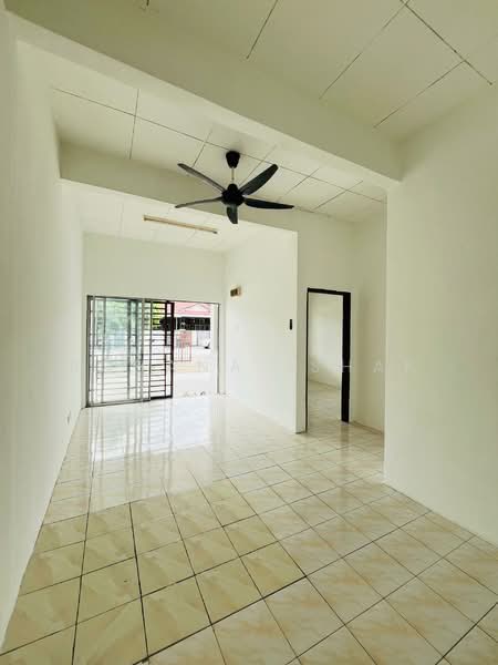 Taman Desa Bukit Nilam untuk Untuk Dijual - RM 395,000, Apr 2026 - Living Room - PropertyGuru.com.my