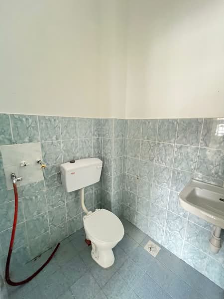 Taman Desa Bukit Nilam untuk Untuk Dijual - RM 395,000, Apr 2026 - Bathroom - PropertyGuru.com.my