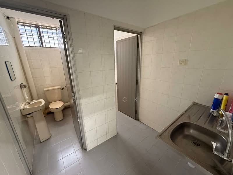 OFFICE LOT FOR RENT AT JALAN NANKING GOOD CONDITION untuk Untuk Disewa - RM 2,500 /bulan, Feb 2026 - Bathroom - PropertyGuru.com.my