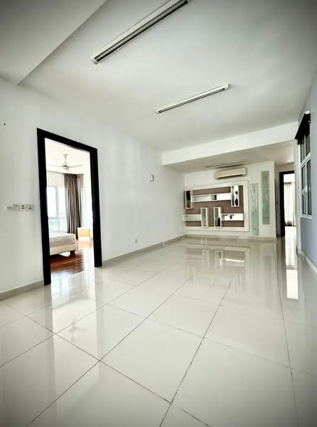 Condominium for Rent at Gurney Paragon - Ressha Ramesh - Living Room - PropertyGuru.com.my