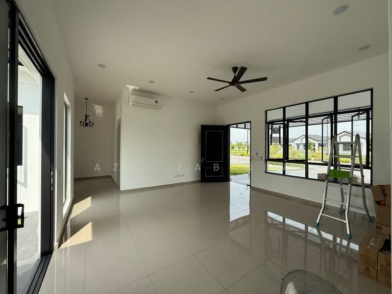 1-storey Terraced House for Rent in Shah Alam (Selangor) - Azri Zabidin - Living Room - PropertyGuru.com.my