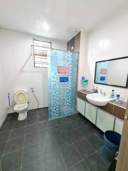 2-storey Terraced House for Sale in Kempas Utama (Tebrau) - Hui Hui Lim - Bathroom - PropertyGuru.com.my