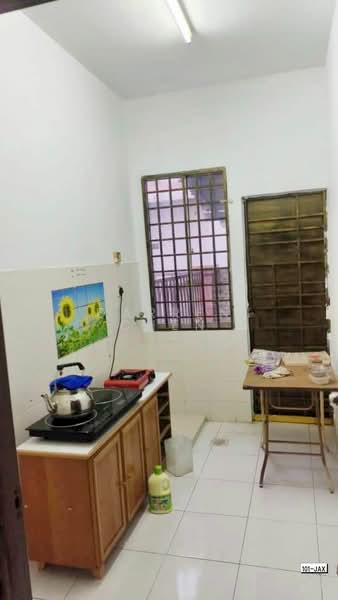 Taman Aman Perdana untuk Untuk Dijual - RM 680,000, Mac 2026 - Kitchen - PropertyGuru.com.my