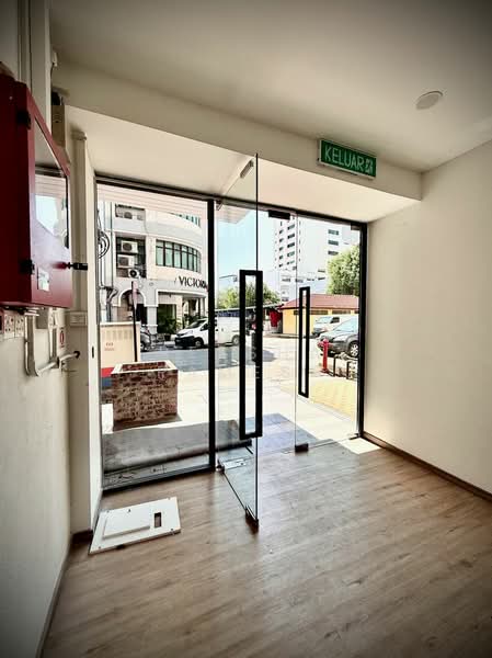 Shop / Office for Rent in George Town (Penang) - Ressha Ramesh - Entrance - PropertyGuru.com.my