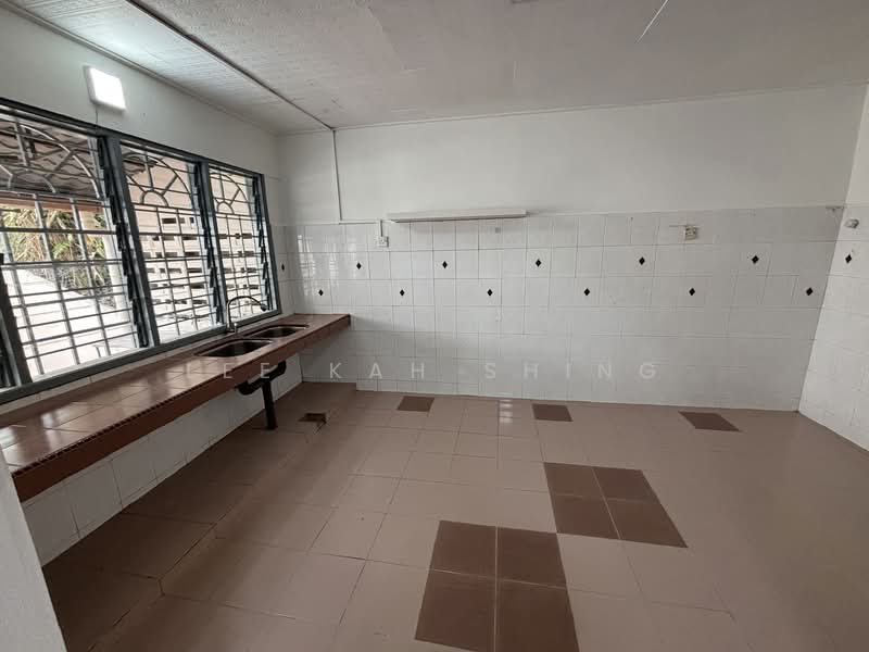 2-storey Terraced House for Rent in Taman Pinggiran Templer (Selayang) - Lee Kah Shing - Kitchen - PropertyGuru.com.my
