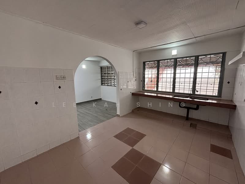 2-storey Terraced House for Rent in Taman Pinggiran Templer (Selayang) - Lee Kah Shing - Kitchen - PropertyGuru.com.my