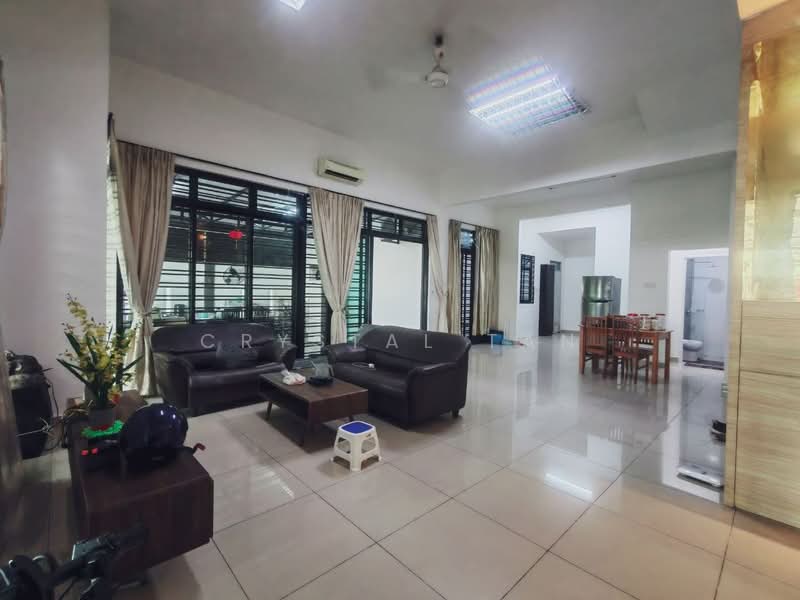 Cluster House for Sale in Skudai (Johor) - Crystal Tan - Living Room - PropertyGuru.com.my