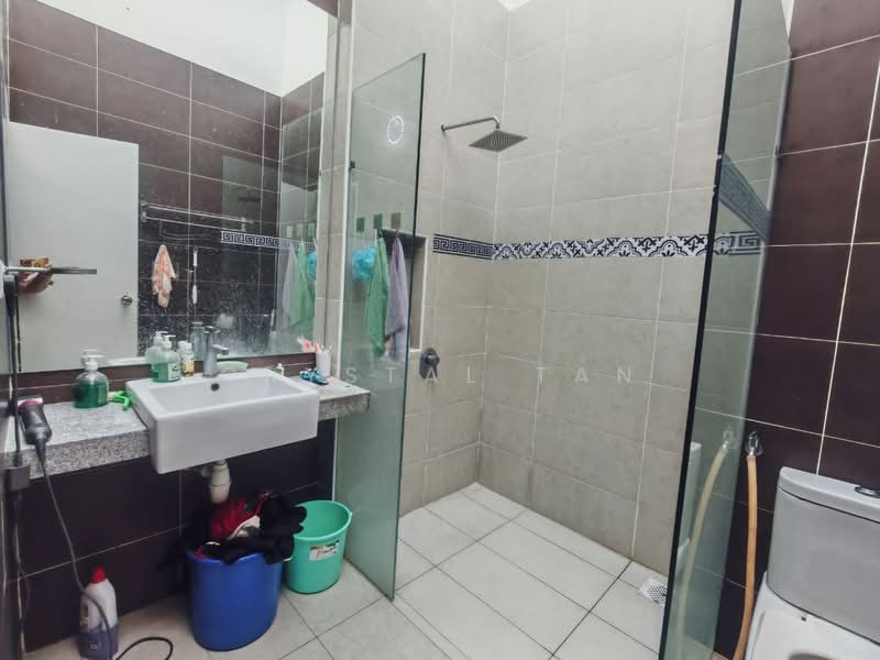 Cluster House for Sale in Skudai (Johor) - Crystal Tan - Bathroom - PropertyGuru.com.my