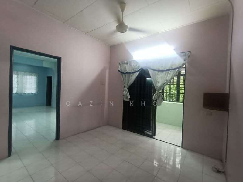 First Garden untuk Untuk Disewa - RM 1,300 /bulan, Feb 2026 - Living Room - PropertyGuru.com.my