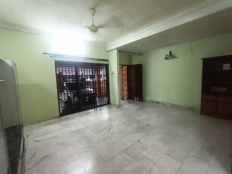 First Garden untuk Untuk Disewa - RM 1,300 /bulan, Feb 2026 - Living Room - PropertyGuru.com.my