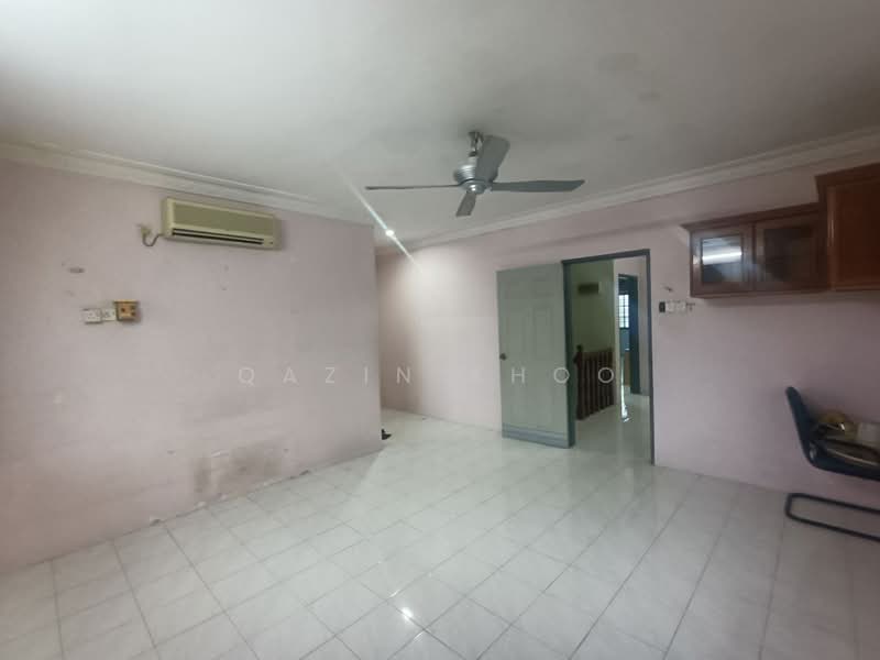 First Garden untuk Untuk Disewa - RM 1,300 /bulan, Feb 2026 - Living Room - PropertyGuru.com.my