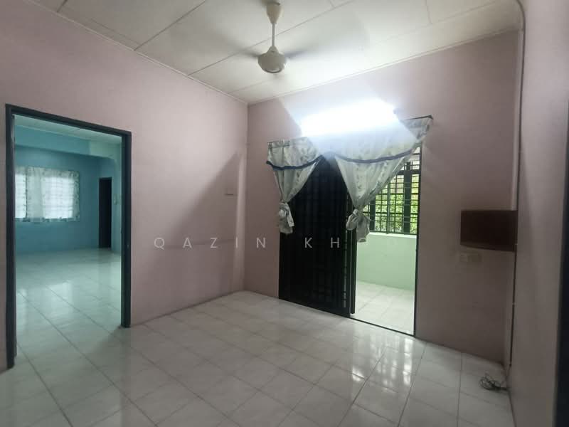 First Garden untuk Untuk Disewa - RM 1,300 /bulan, Feb 2026 - Living Room - PropertyGuru.com.my