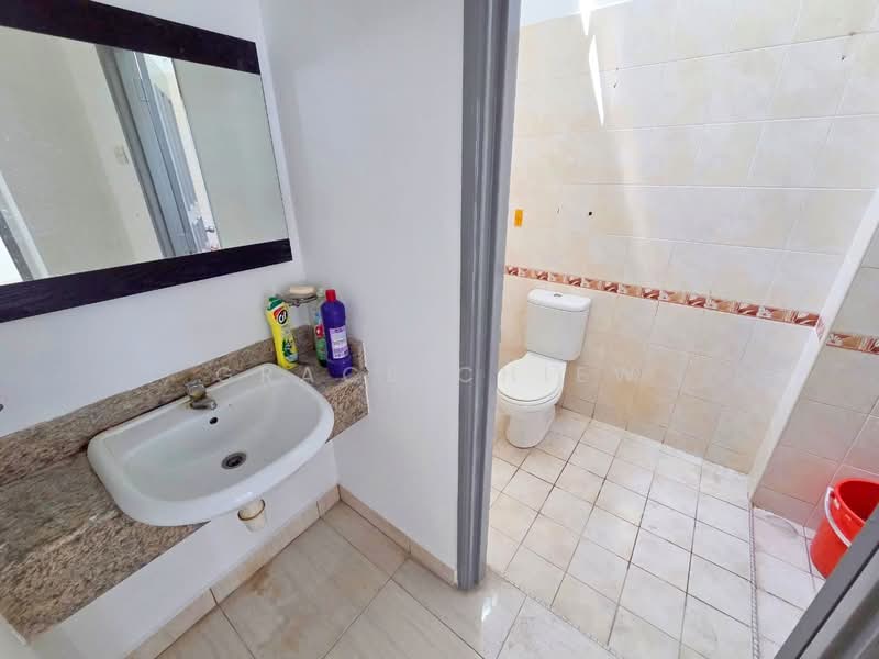 2-storey Terraced House for Sale in Taman Mount Austin (Tebrau) - Grace Chiew - Bathroom - PropertyGuru.com.my