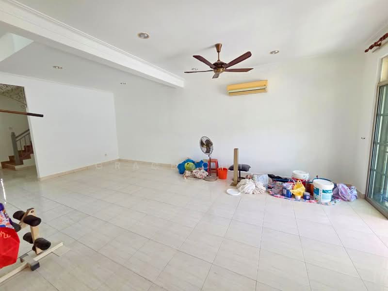 2-storey Terraced House for Sale in Taman Mount Austin (Tebrau) - Grace Chiew - Living Room - PropertyGuru.com.my