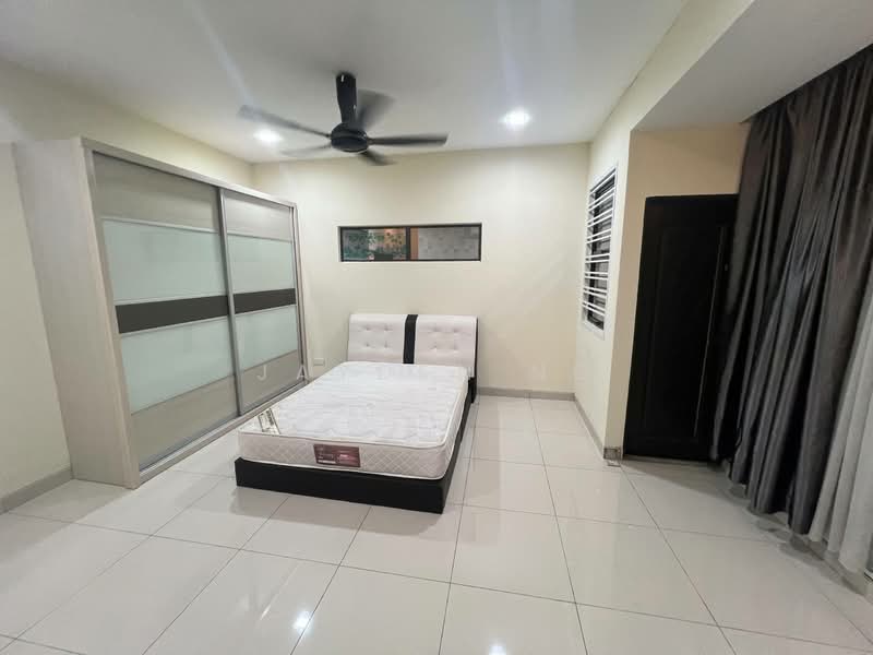 2-storey Terraced House for Sale in Taman Mount Austin (Tebrau) - Jayden Ng - Bedroom - PropertyGuru.com.my