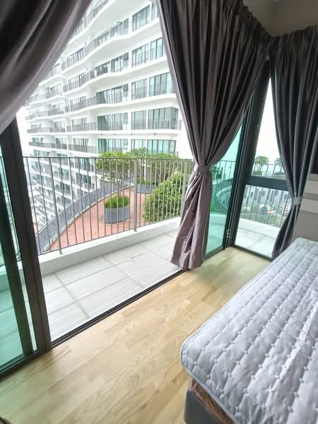 Servis Apartment untuk Disewa di Datum Jelatek Residence - Jeff GH Lee - Balcony - PropertyGuru.com.my