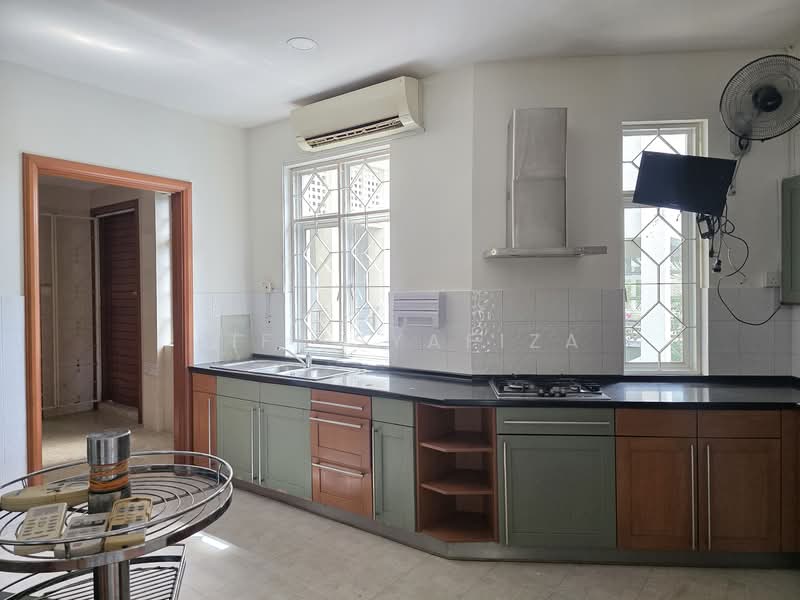 Bungalow for Rent in Damansara Heights (Kuala Lumpur) - Fifi Syafiza - Kitchen - PropertyGuru.com.my
