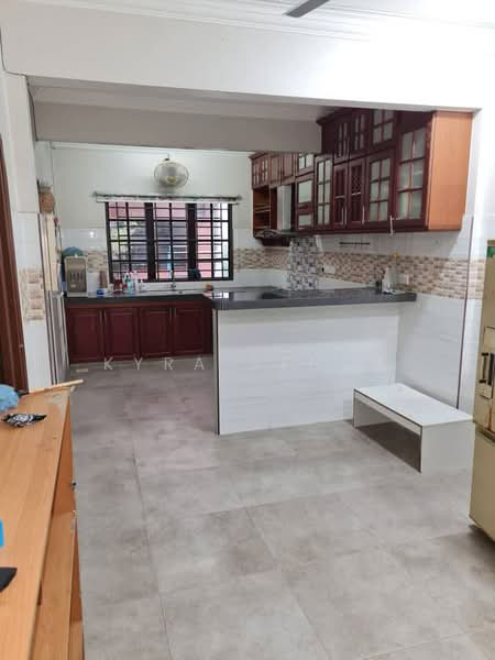 Double Storey Terrace Seksyen 7 Bandar Baru Bangi untuk Untuk Dijual - RM 600,000, Apr 2026 - Kitchen - PropertyGuru.com.my