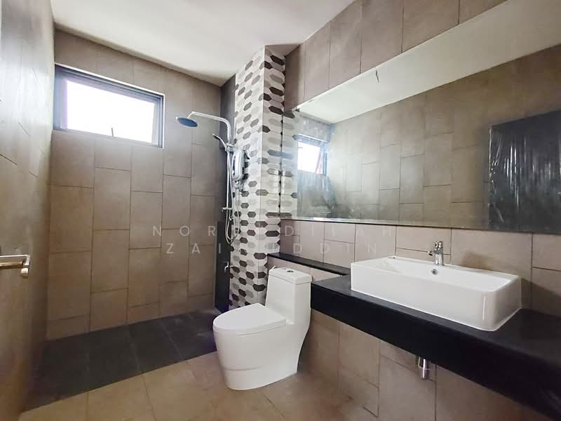 Elmina Green Five untuk Untuk Dijual - RM 850,000, Mac 2026 - Bathroom - PropertyGuru.com.my