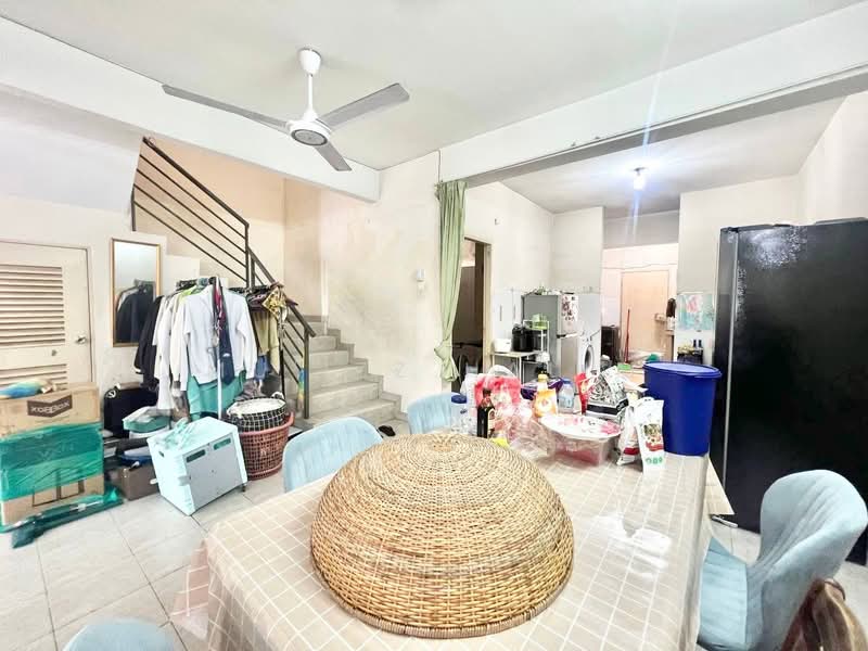 Taman Sutera, Kajang untuk Untuk Dijual - RM 525,000, Mac 2026 - Living Room - PropertyGuru.com.my