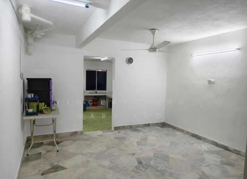 2.5-storey Terraced House for Sale in Taman Sri Muda (Shah Alam) - Vincent Yong - Living Room - PropertyGuru.com.my