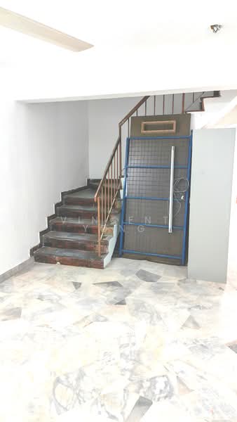 2.5-storey Terraced House for Sale in Taman Sri Muda (Shah Alam) - Vincent Yong - Entrance - PropertyGuru.com.my