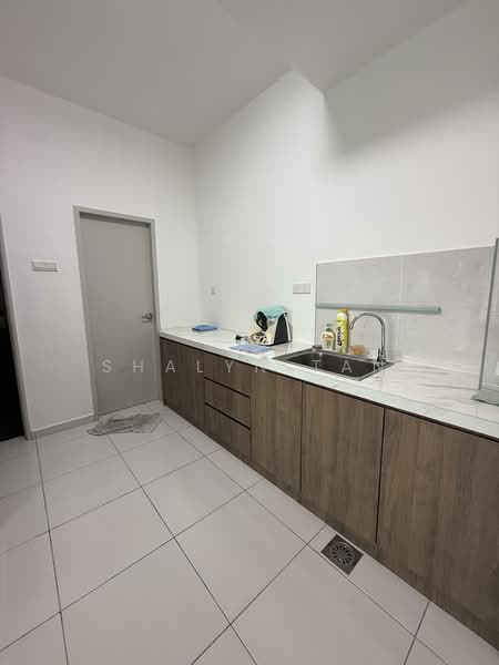 Condominium for Rent at Grand Residence @ Merak Mas - Shalyn Tan - Kitchen - PropertyGuru.com.my