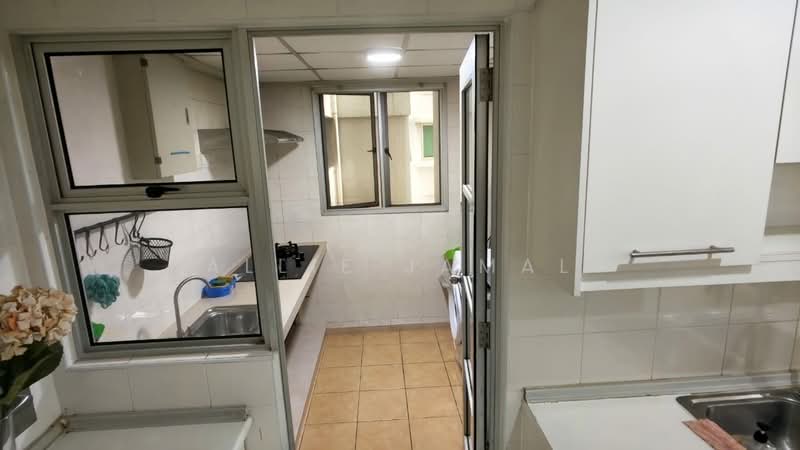 Service Residence for Rent at Kiara Designer Suites - Allie Jamal - Kitchen - PropertyGuru.com.my