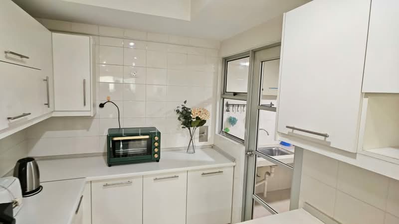 Service Residence for Rent at Kiara Designer Suites - Allie Jamal - Kitchen - PropertyGuru.com.my