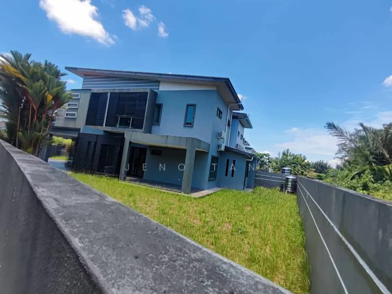 Semi-Detached House for Sale in Kuching (Sarawak) - Jeno Tan - Exterior - PropertyGuru.com.my