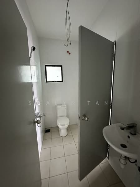 Terraced House for Sale in Taman Muzaffar Heights (Bukit Katil) - Shalyn Tan - Bathroom - PropertyGuru.com.my