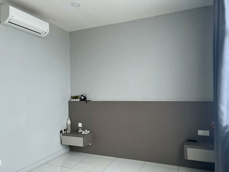 Service Residence for Sale at Skypod Residence - Foo Sek Mou - Bedroom - PropertyGuru.com.my