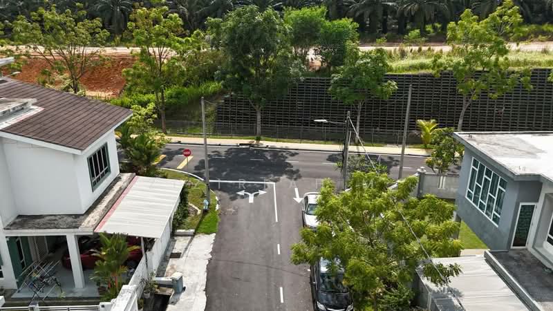 Semi-Detached House for Sale in Tanjong Duabelas (Selangor) - Azizirrahim . - Exterior - PropertyGuru.com.my