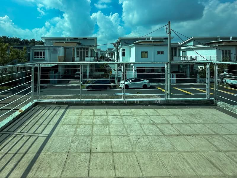 Semi-Detached House for Sale in Tanjong Duabelas (Selangor) - Azizirrahim . - Exterior - PropertyGuru.com.my