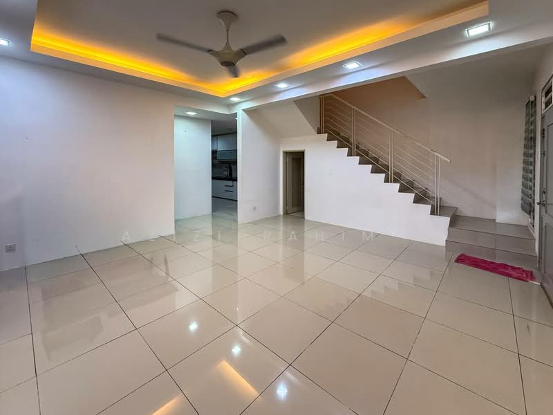 Semi-Detached House for Sale in Tanjong Duabelas (Selangor) - Azizirrahim . - Living Room - PropertyGuru.com.my